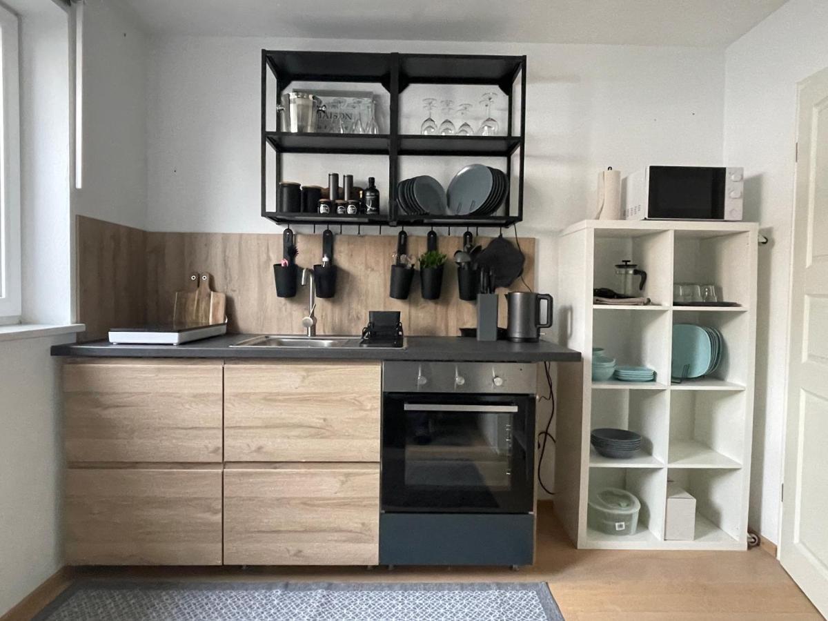 Appartment 53Qm Im Architektenhaus - 2 Schlafzimmer Mit Kueche Und Bad, Nur 2Min Von A8 - Ruhig Und Modern イルシェンベルク エクステリア 写真