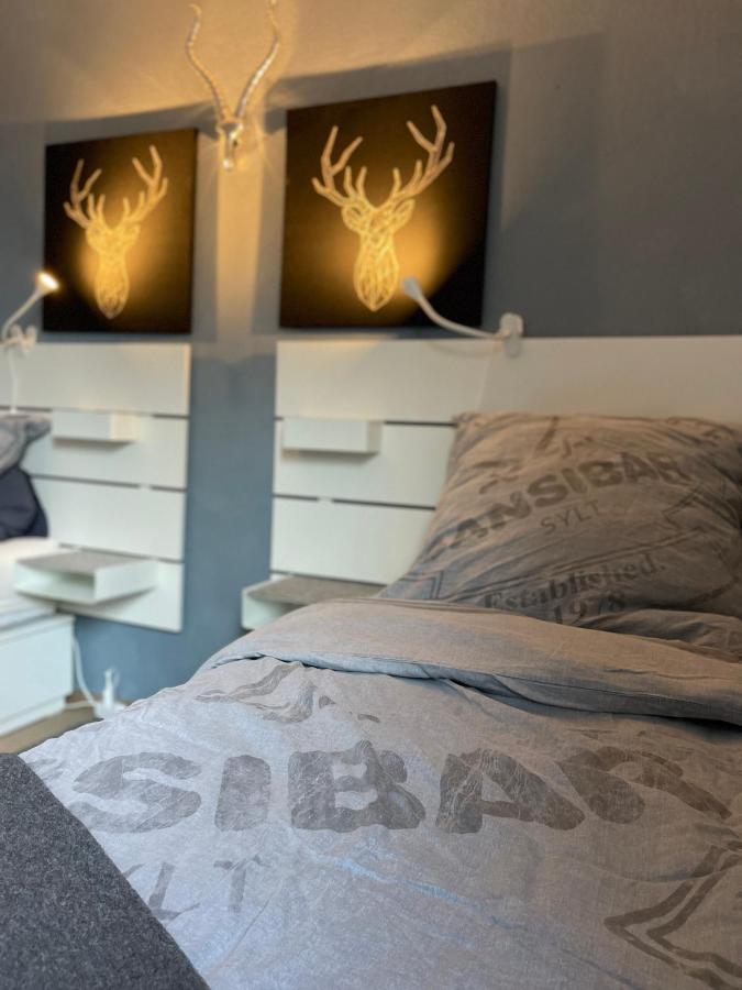Appartment 53Qm Im Architektenhaus - 2 Schlafzimmer Mit Kueche Und Bad, Nur 2Min Von A8 - Ruhig Und Modern イルシェンベルク エクステリア 写真