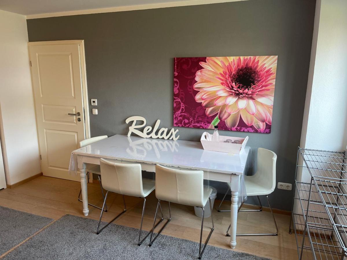 Appartment 53Qm Im Architektenhaus - 2 Schlafzimmer Mit Kueche Und Bad, Nur 2Min Von A8 - Ruhig Und Modern イルシェンベルク エクステリア 写真